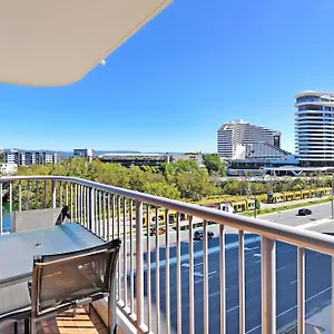Broadbeach Travel Aparthotel
