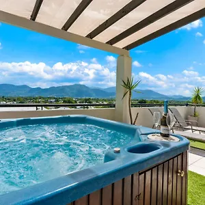  Apartment Penthouse - Private Rooftop Outdoor Gym, & Tv Area With Sunset & Mountain Views Australia